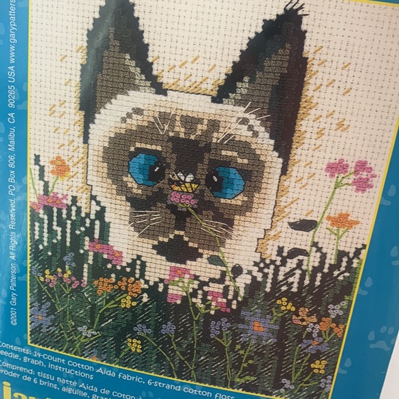 janlynn Other - Janlynn “Bee-Wildered” Cat Counted Cross Stitch 5 x 7 Kit No. 95-101 NIP